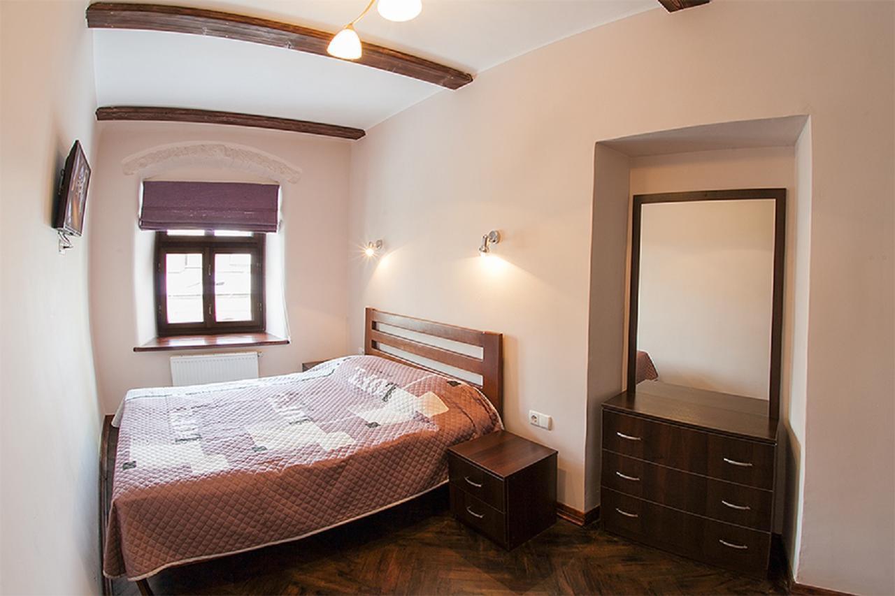 Virmenska Street Apartments: Central Two-Bedroom with Wi-Fi Lviv Exterior photo